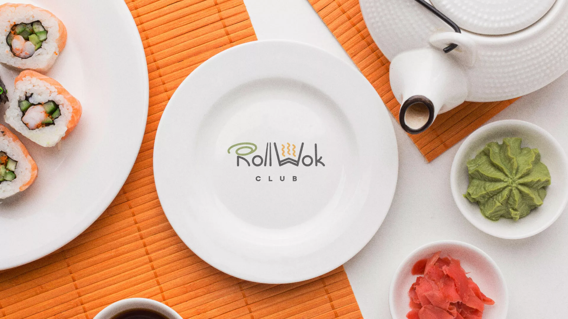 Разработка логотипа и фирменного стиля суши-бара «Roll Wok Club» в Крымске